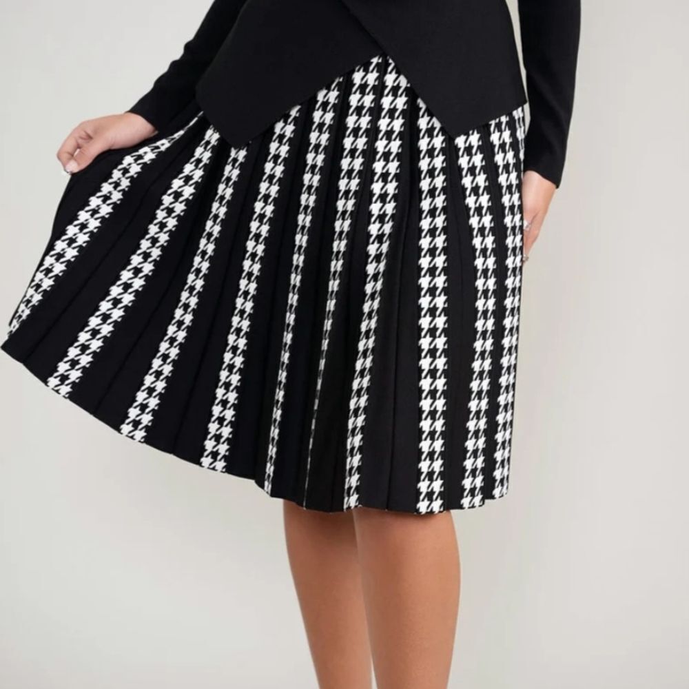 Aleeza Paris Houndstooth A-Line Skirt SIZE S NWT